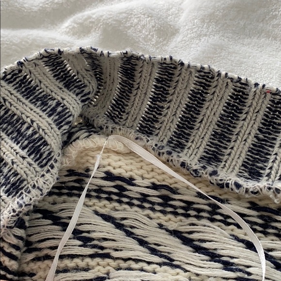 Ecoté Triangular Print Cardigan - Picture 6 of 6